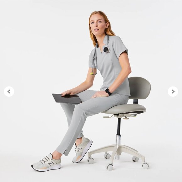 NWT FIGS INALA SLIM SCRUB TOP--SILVER ARROWS GREY--SIZE MEDIUM--IN PACKAGING - Picture 8 of 9